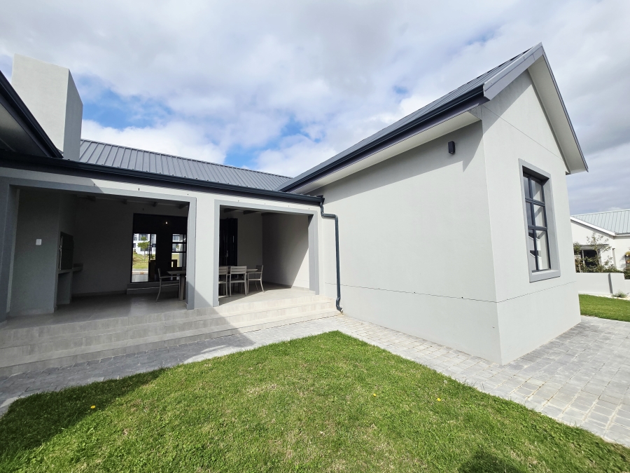 3 Bedroom Property for Sale in Kingswood Golf Estate Western Cape